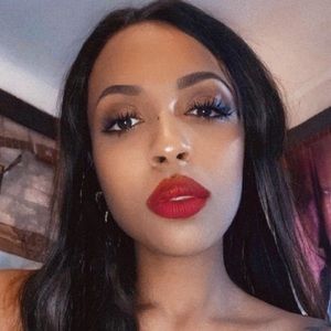 Meet your Posher, Saron